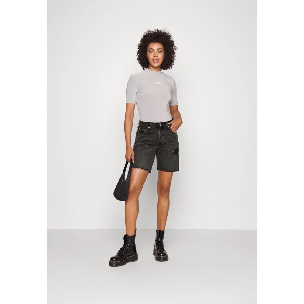 NEW Levi's 501 90s Long Cutoff Jean Shorts in Beach Cut Washed Black Size 24 - Picture 10 of 11